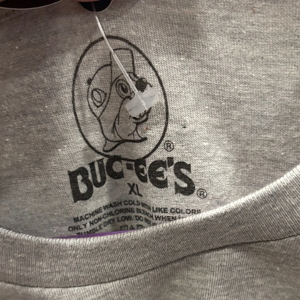 Buc-ee’s Party We can all join !Short-Sleeve Graphic T-Shirt - 2024 Patch - Picture 4 of 4